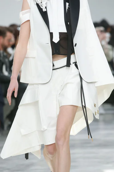 Look 1